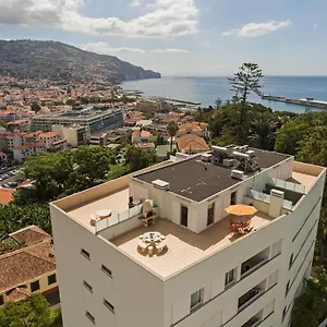 https://jasmineiro-iii-by-travel-to-madeira.madeira-islandshotels.com
